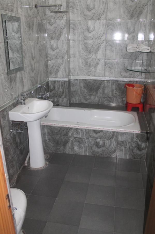 Hotel Haifa Varanasi Luaran gambar