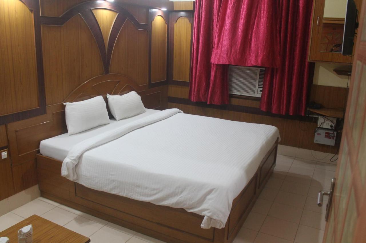 Hotel Haifa Varanasi Luaran gambar